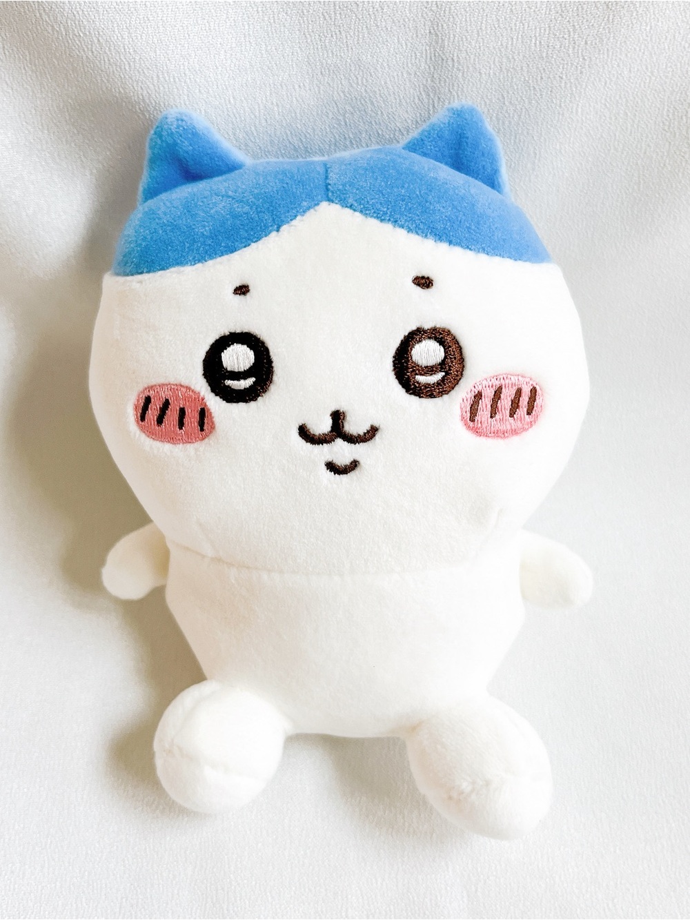 NWOT nagano chiikawa hachiware sitting mascot plush